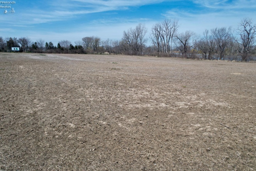 0 Harbor Rd, Port Clinton, 43452, ,Land,For Sale,Harbor Rd,20231282