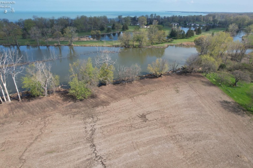 0 Harbor Rd, Port Clinton, 43452, ,Land,For Sale,Harbor Rd,20231282