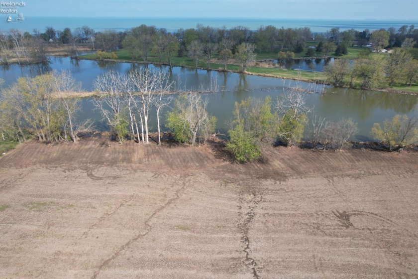 0 Harbor Rd, Port Clinton, 43452, ,Land,For Sale,Harbor Rd,20231282