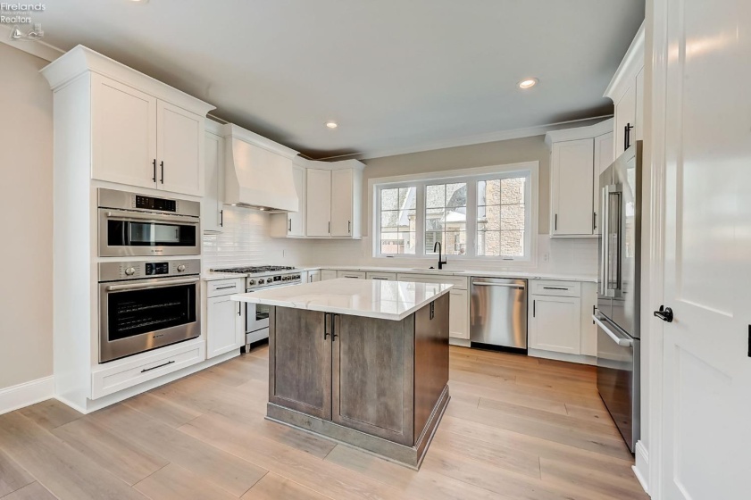 Kitchen with island