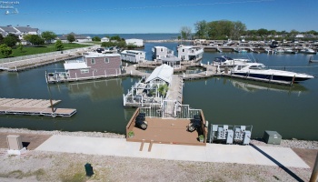 1805 Lakeshore Drive, Port Clinton, 43452, 1 Bedroom Bedrooms, ,1 BathroomBathrooms,Residential,For Sale,Lakeshore,20241178