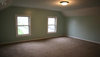 15 x 15 2nd floor bedroom with coved ceiling
