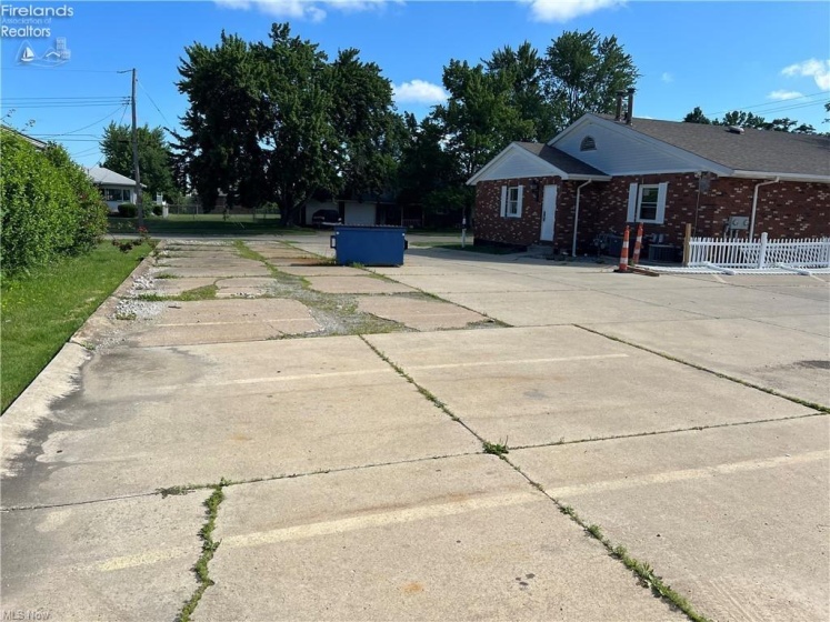 4940 Oberlin Avenue, Lorain, 44053, ,Commercial,For Sale,Oberlin,20242073