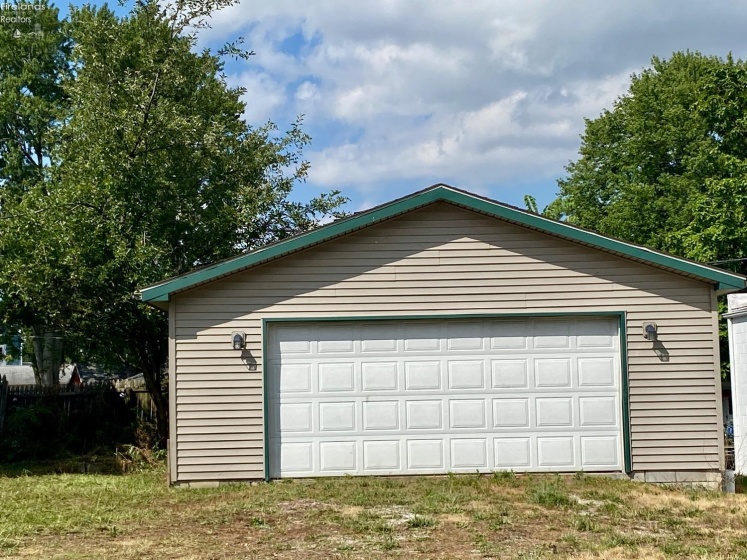 172 Sandusky Street, Tiffin, 44883, 5 Bedrooms Bedrooms, ,3 BathroomsBathrooms,Residential,For Sale,Sandusky,20242285