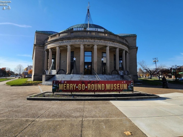 Merry go round museum is within walking distance.