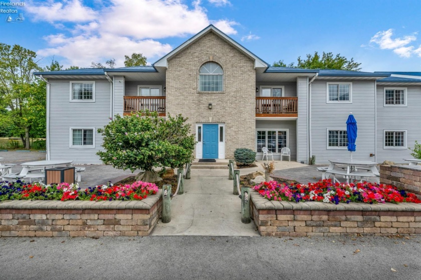 1230 Tri Motor, Put-In-Bay, 43456, 2 Bedrooms Bedrooms, ,2 BathroomsBathrooms,Residential,For Sale,Tri Motor,20243156