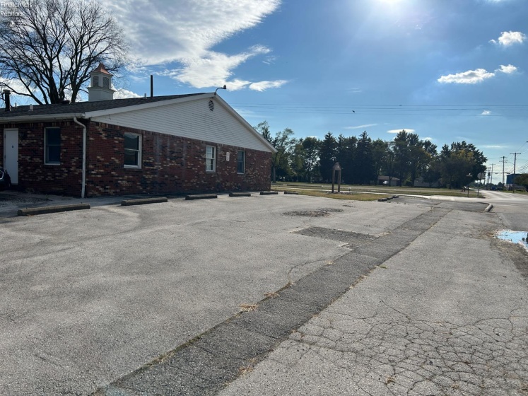 101 17th Street, Genoa, 43430, ,Commercial,For Sale,17th,20243192