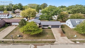 816 Jackson Drive, Port Clinton, 43452, 3 Bedrooms Bedrooms, ,2 BathroomsBathrooms,Residential,For Sale,Jackson,20243651