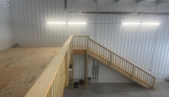 Optional upgrade loft shown here.