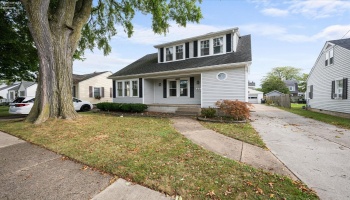 318 Parish Street, Sandusky, 44870, 4 Bedrooms Bedrooms, ,2 BathroomsBathrooms,Residential,For Sale,Parish,20243675