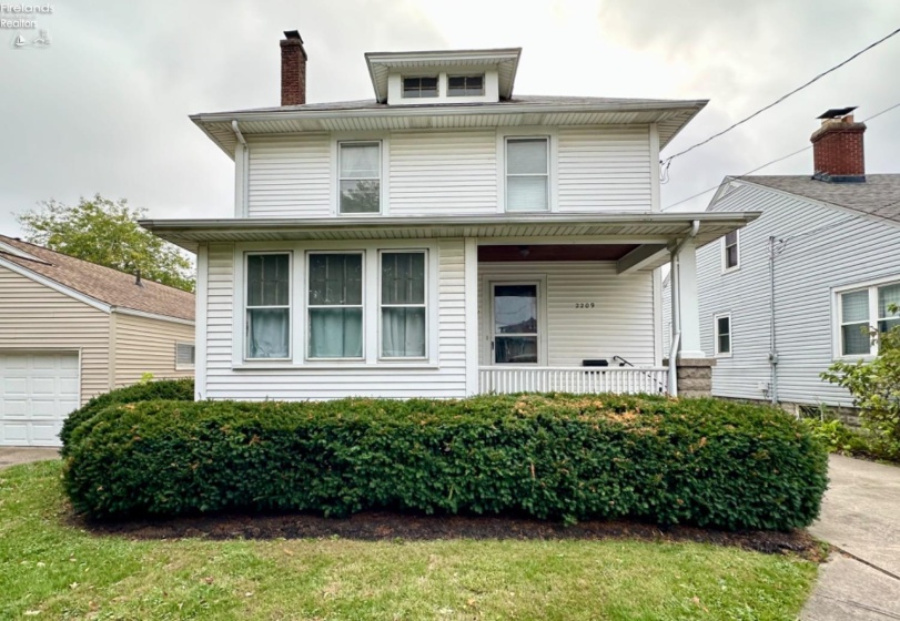 2209 Columbus Avenue, Sandusky, 44870, 3 Bedrooms Bedrooms, ,2 BathroomsBathrooms,Residential,For Sale,Columbus,20243707