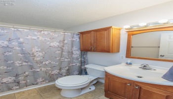 Full Bathroom with tub/shower combo