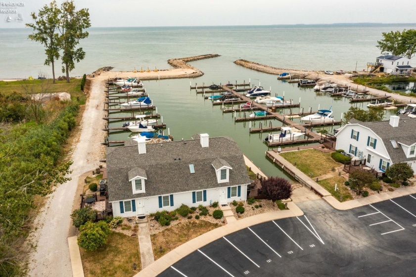 121 Schooner Point, Port Clinton, 43452, 2 Bedrooms Bedrooms, ,2 BathroomsBathrooms,Residential,For Sale,Schooner Point,20243797