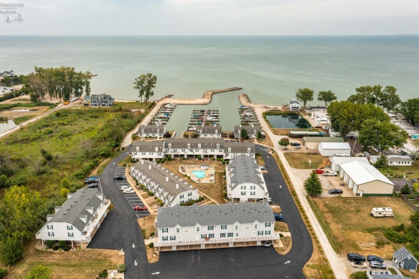 121 Schooner Point, Port Clinton, 43452, 2 Bedrooms Bedrooms, ,2 BathroomsBathrooms,Residential,For Sale,Schooner Point,20243797