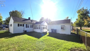 2911 Riverside Drive, Lorain, 44055, 3 Bedrooms Bedrooms, ,1 BathroomBathrooms,Residential,For Sale,Riverside,20243832