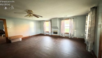 317 Broadway St, Green Springs, 44836, 2 Bedrooms Bedrooms, ,1 BathroomBathrooms,Residential,For Sale,Broadway St,20243867