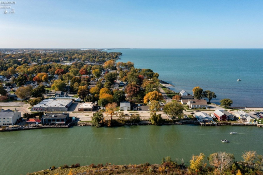 Aerial View of the Lots, Old Plat and Lake Erie looking west