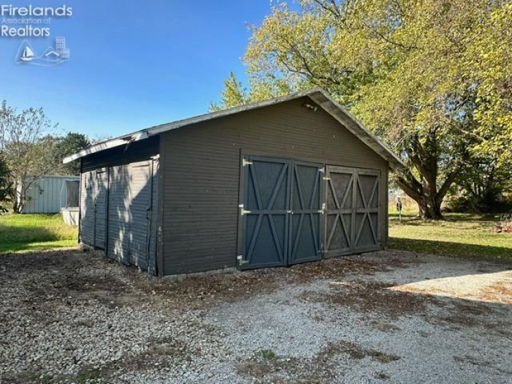 Shed/Garage