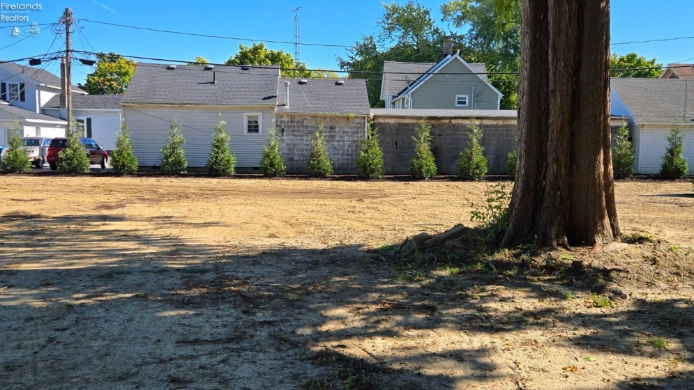 304 Center Street, Huron, 44839, ,Land,For Sale,Center,20243995