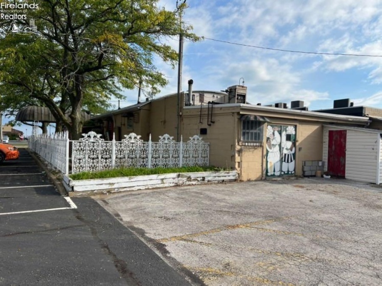 1708 Perry Street, Port Clinton, 43452, ,Commercial,For Sale,Perry,20244038