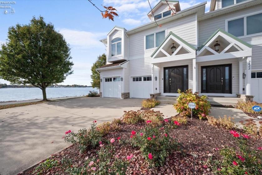 2820 Noreaster Cove, Port Clinton, 43452, 3 Bedrooms Bedrooms, ,4 BathroomsBathrooms,Residential,For Sale,Noreaster Cove,20244152