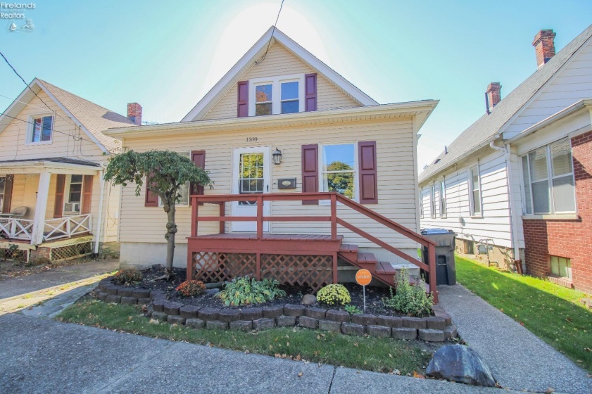 1310 Osborne Street, Sandusky, 44870, 3 Bedrooms Bedrooms, ,1 BathroomBathrooms,Residential,For Sale,Osborne,20244099