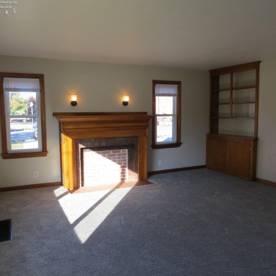 293 Tenney Ave., Amherst, 44001, ,Commercial For Lease,For Lease,Tenney Ave.,20244470