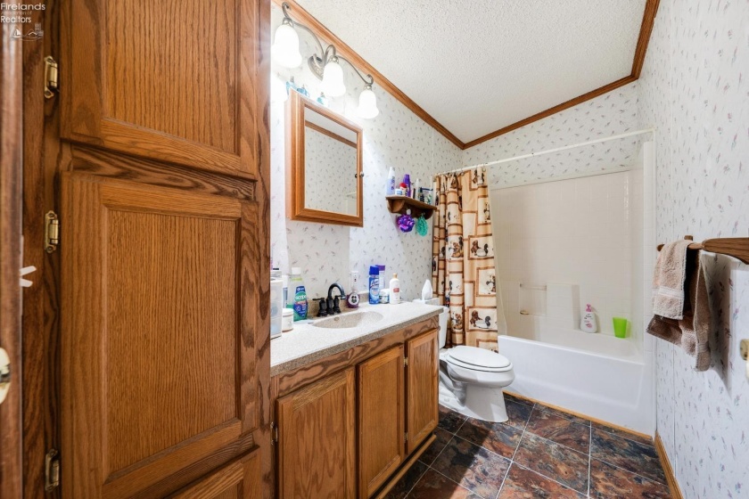 70 Niese Place, Put-In-Bay, 43456, 3 Bedrooms Bedrooms, ,2 BathroomsBathrooms,Residential,For Sale,Niese Place,20244090