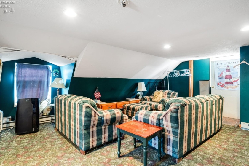 70 Niese Place, Put-In-Bay, 43456, 3 Bedrooms Bedrooms, ,2 BathroomsBathrooms,Residential,For Sale,Niese Place,20244090