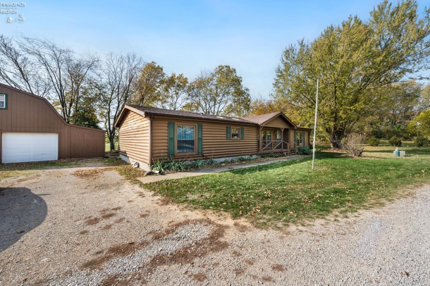 70 Niese Place, Put-In-Bay, 43456, 3 Bedrooms Bedrooms, ,2 BathroomsBathrooms,Residential,For Sale,Niese Place,20244090