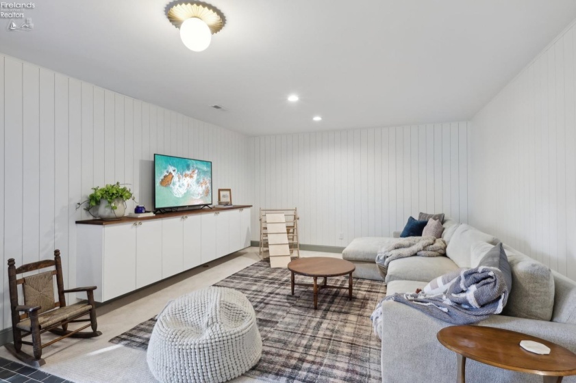 25 Edison, Milan, 44846, 3 Bedrooms Bedrooms, ,3 BathroomsBathrooms,Residential,For Sale,Edison,20244197