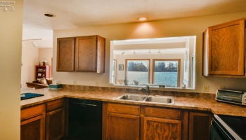 61 Harbors End Drive, Port Clinton, 43452, 2 Bedrooms Bedrooms, ,2 BathroomsBathrooms,Residential,For Sale,Harbors End,20244264