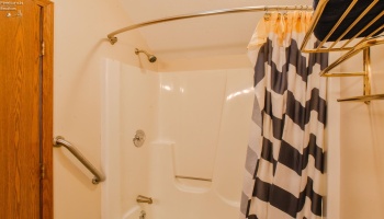 2nd floor bathroom