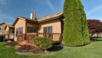 61 Harbors End Drive, Port Clinton, 43452, 2 Bedrooms Bedrooms, ,2 BathroomsBathrooms,Residential,For Sale,Harbors End,20244264