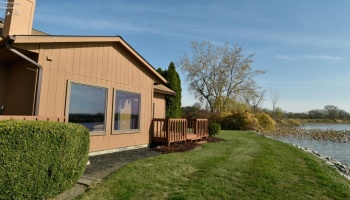 61 Harbors End Drive, Port Clinton, 43452, 2 Bedrooms Bedrooms, ,2 BathroomsBathrooms,Residential,For Sale,Harbors End,20244264