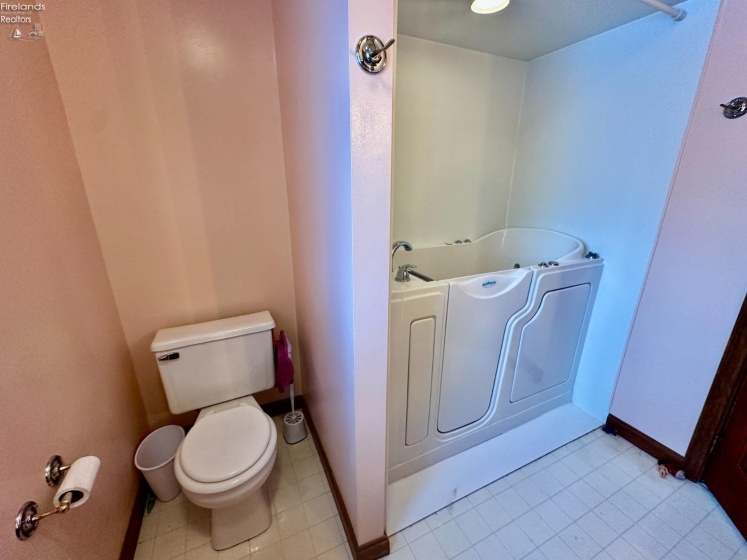 4502 US 224, Tiffin, 44883, 5 Bedrooms Bedrooms, ,3 BathroomsBathrooms,Residential,For Sale,US 224,20250040