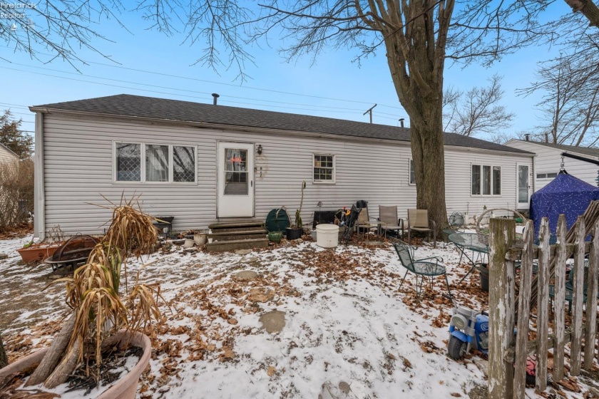 815 Edison Lane, Port Clinton, 43452, ,Multiple Units,For Sale,Edison,20250131