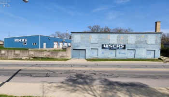 Hisers Transmission view from Camp Street. Just about a complete turn key thriving business opportunity. Hisers Transmission view from Camp Street. Just about a complete turn key thriving business opportunity.