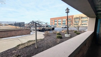 401 SHORELINE Drive, Sandusky, 44870, 1 Bedroom Bedrooms, ,1 BathroomBathrooms,Residential,For Sale,SHORELINE,20250320