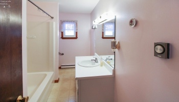 1318 4th Street, Marblehead, 43440, 5 Bedrooms Bedrooms, ,2 BathroomsBathrooms,Residential,For Sale,4th,20250188