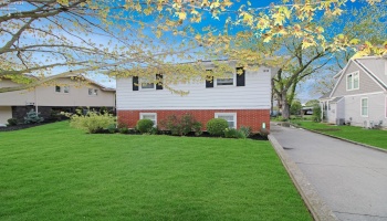 1318 4th Street, Marblehead, 43440, 5 Bedrooms Bedrooms, ,2 BathroomsBathrooms,Residential,For Sale,4th,20250188