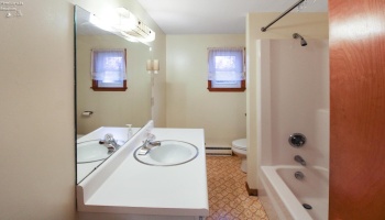 1318 4th Street, Marblehead, 43440, 5 Bedrooms Bedrooms, ,2 BathroomsBathrooms,Residential,For Sale,4th,20250188