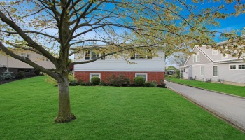 1318 4th Street, Marblehead, 43440, 5 Bedrooms Bedrooms, ,2 BathroomsBathrooms,Residential,For Sale,4th,20250188