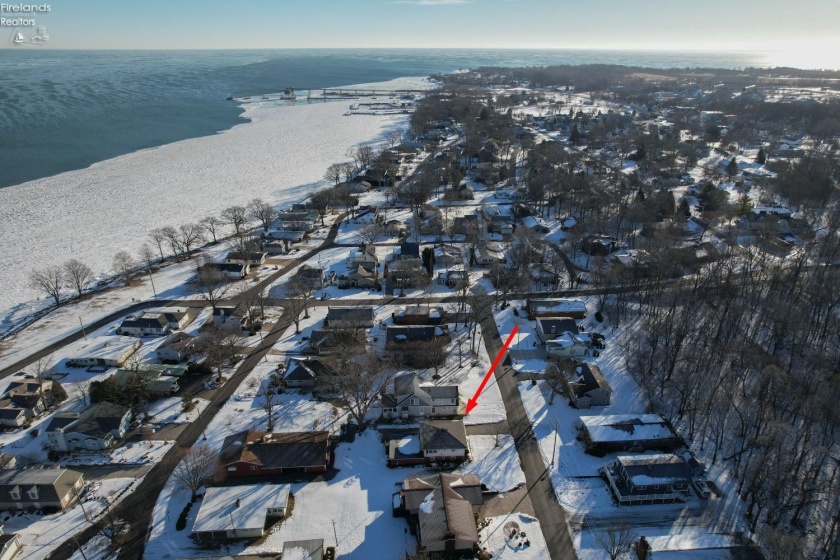 1318 4th Street, Marblehead, 43440, 5 Bedrooms Bedrooms, ,2 BathroomsBathrooms,Residential,For Sale,4th,20250188