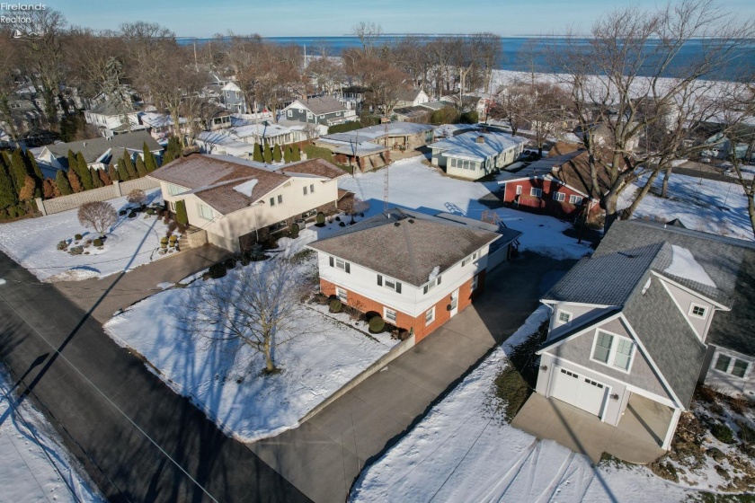 1318 4th Street, Marblehead, 43440, 5 Bedrooms Bedrooms, ,2 BathroomsBathrooms,Residential,For Sale,4th,20250188