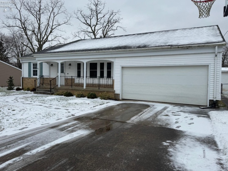 402 Meadow Lane, Sandusky, 44870, 3 Bedrooms Bedrooms, ,2 BathroomsBathrooms,Residential,For Sale,Meadow,20250359