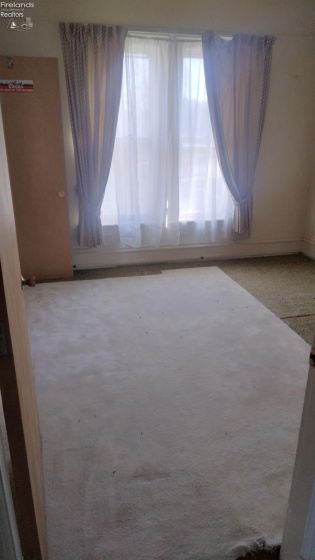 2906 Perkins Avenue, Sandusky, 44870, 6 Bedrooms Bedrooms, ,2 BathroomsBathrooms,Residential,For Sale,Perkins,20250390