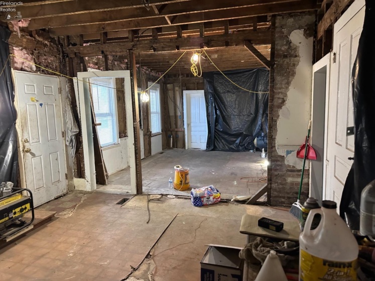 Kitchen looking thru to the living room