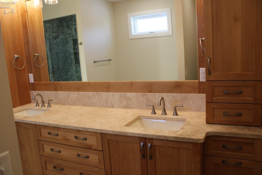 1290 Hartshorn Road, Marblehead, 43440, 3 Bedrooms Bedrooms, ,2 BathroomsBathrooms,Residential,For Sale,Hartshorn,20250271