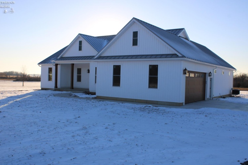 1290 Hartshorn Road, Marblehead, 43440, 3 Bedrooms Bedrooms, ,2 BathroomsBathrooms,Residential,For Sale,Hartshorn,20250271